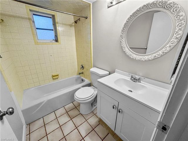 206 SE 46th TER, Cape Coral, FL 33904