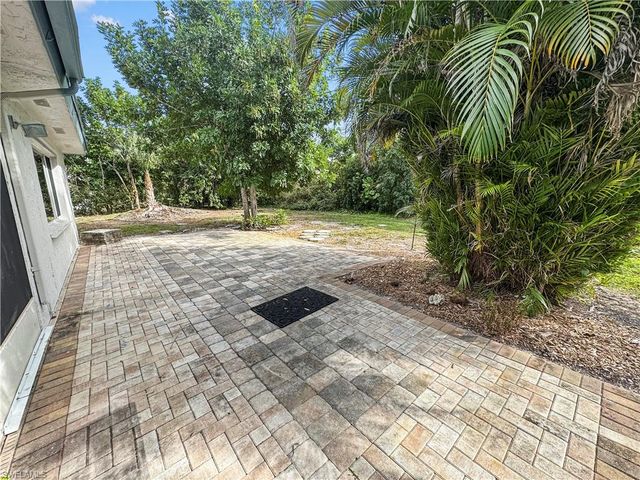 206 SE 46th TER, Cape Coral, FL 33904