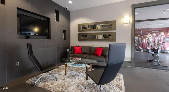 200 Perkins Drive Th1, Chapel Hill, NC 27514