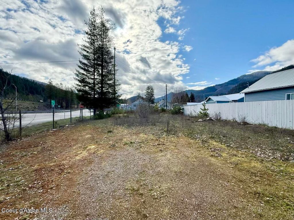 310 Third St, Osburn, ID 83849