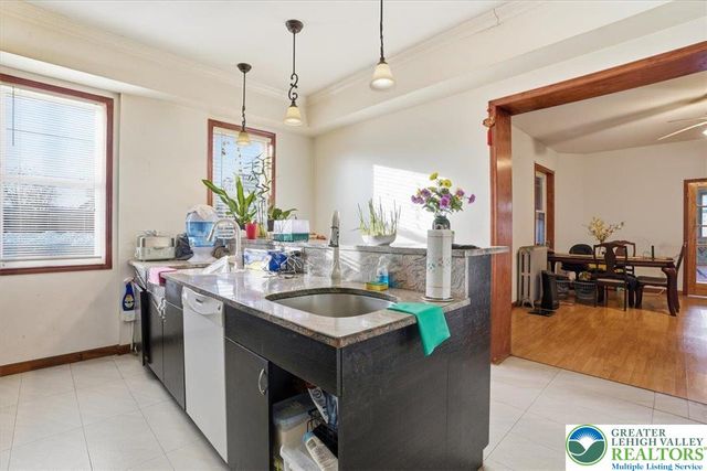 768 Washington Street, Easton, PA 18042