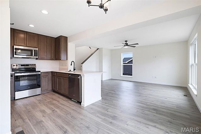 1076 Black Bear Drive, House Springs, MO 63051