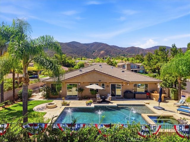 1637 Monte Mar, Corona, CA 92881