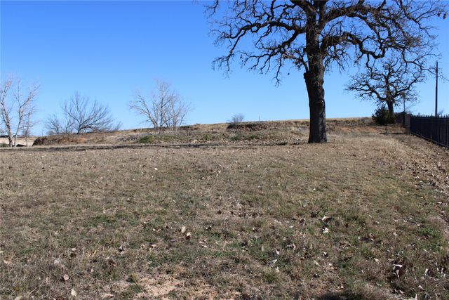 102 Heritage Drive, Boyd, TX 76023
