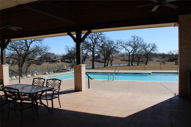 102 Heritage Drive, Boyd, TX 76023
