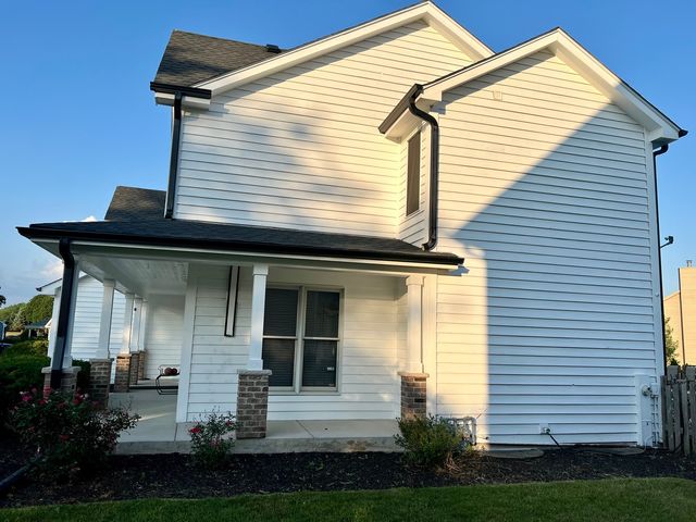 2472 Worthington Drive, Aurora, IL 60506