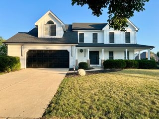 2472 Worthington Drive, Aurora, IL 60506