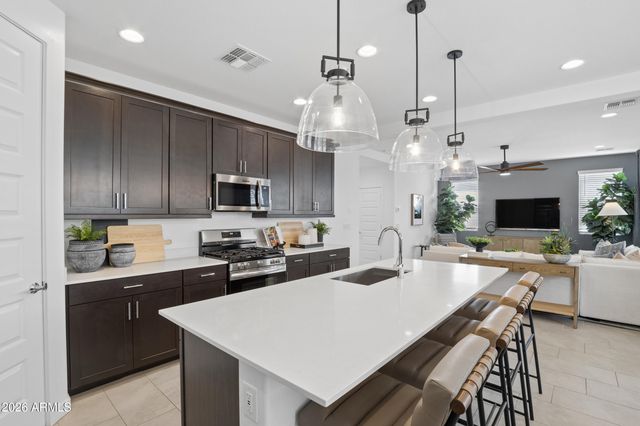 8340 E PETRA Avenue, Mesa, AZ 85212