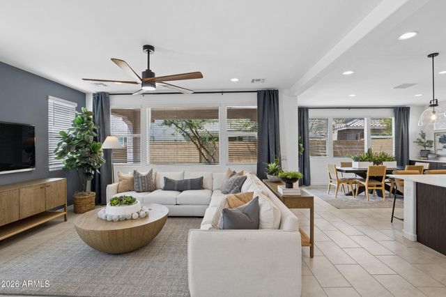 8340 E PETRA Avenue, Mesa, AZ 85212