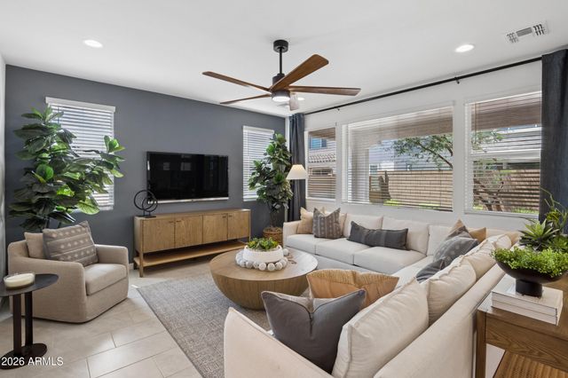 8340 E PETRA Avenue, Mesa, AZ 85212