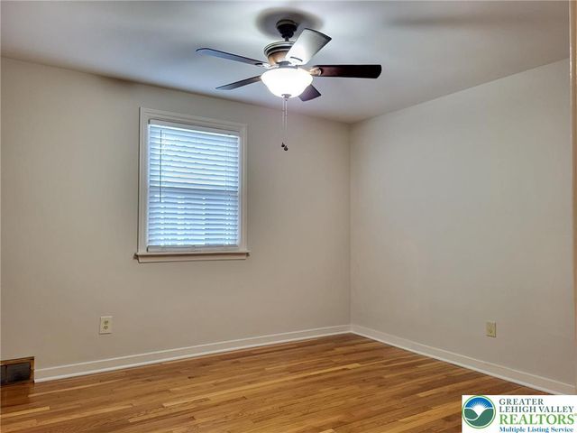 1425 Roselawn Drive, Hanover Twp, PA 18017