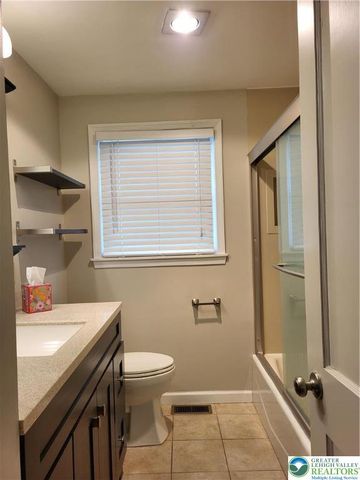 1425 Roselawn Drive, Hanover Twp, PA 18017