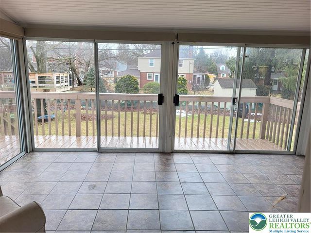 1425 Roselawn Drive, Hanover Twp, PA 18017