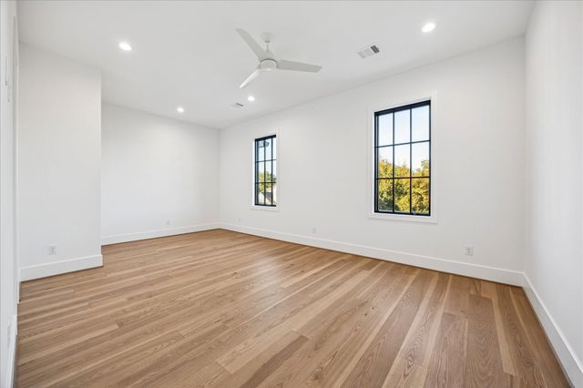 1111 Wakefield Drive, Houston, TX 77018