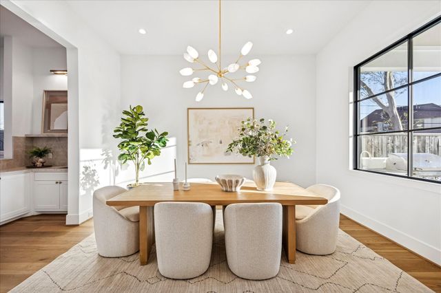 1111 Wakefield Drive, Houston, TX 77018