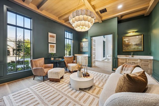 1111 Wakefield Drive, Houston, TX 77018