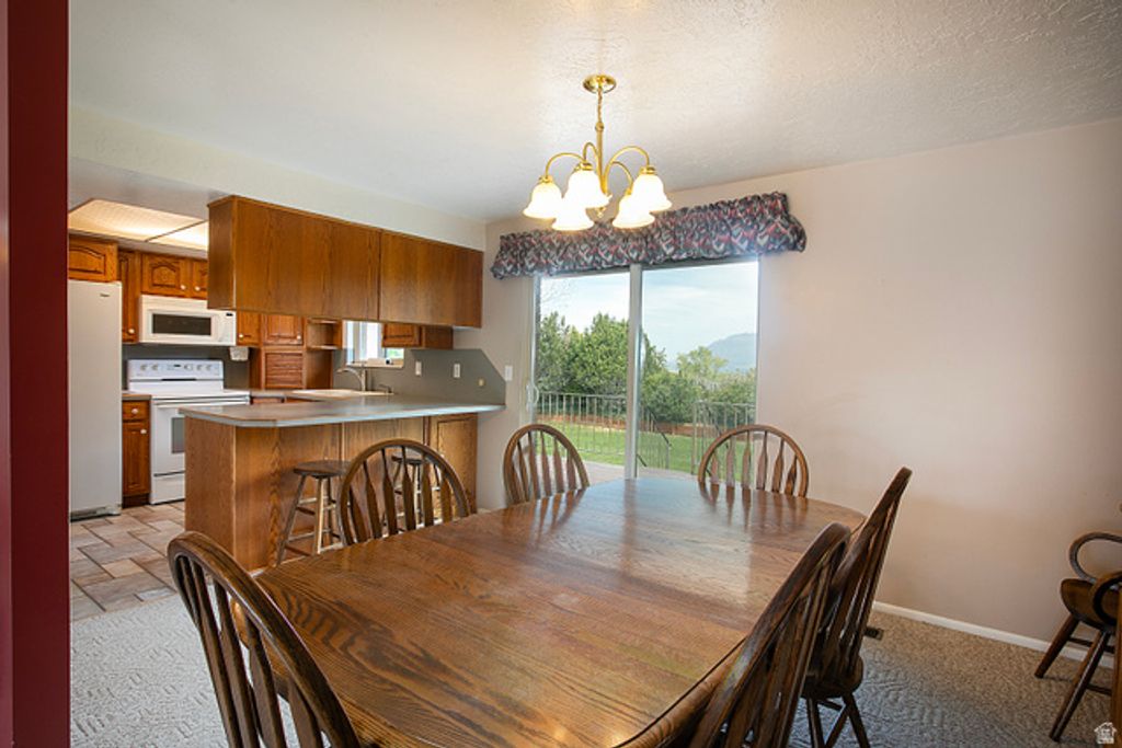 Image 12 of property listing at 248 W 5450 S, Washington Terrace, UT 84405