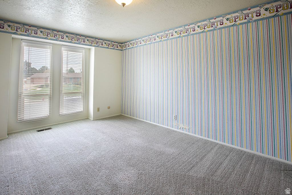 Image 18 of property listing at 248 W 5450 S, Washington Terrace, UT 84405