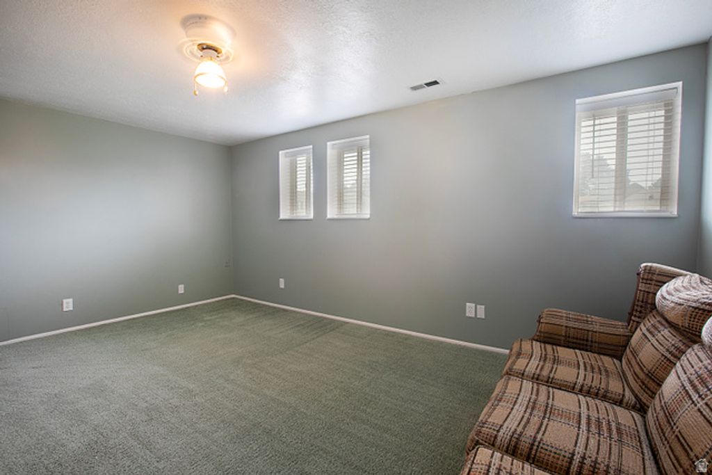 Image 26 of property listing at 248 W 5450 S, Washington Terrace, UT 84405