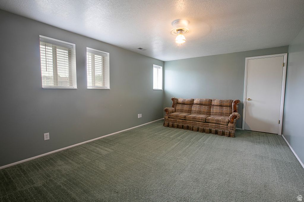 Image 27 of property listing at 248 W 5450 S, Washington Terrace, UT 84405