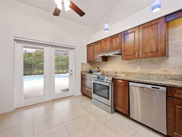 998 EL LAGO TERRACE, Winter Springs, FL 32708
