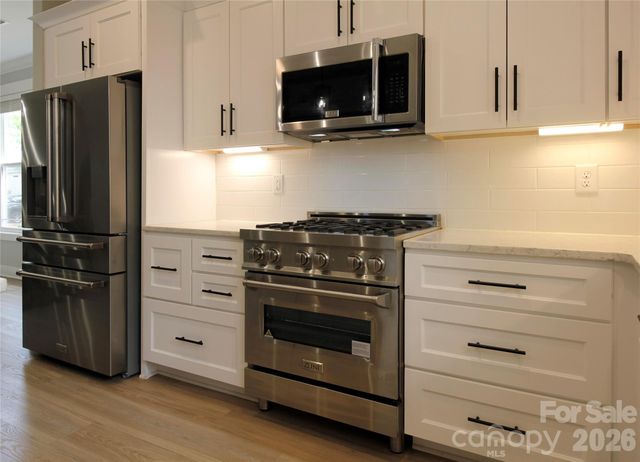 711 Bald Eagle Drive, Vass, NC 28394