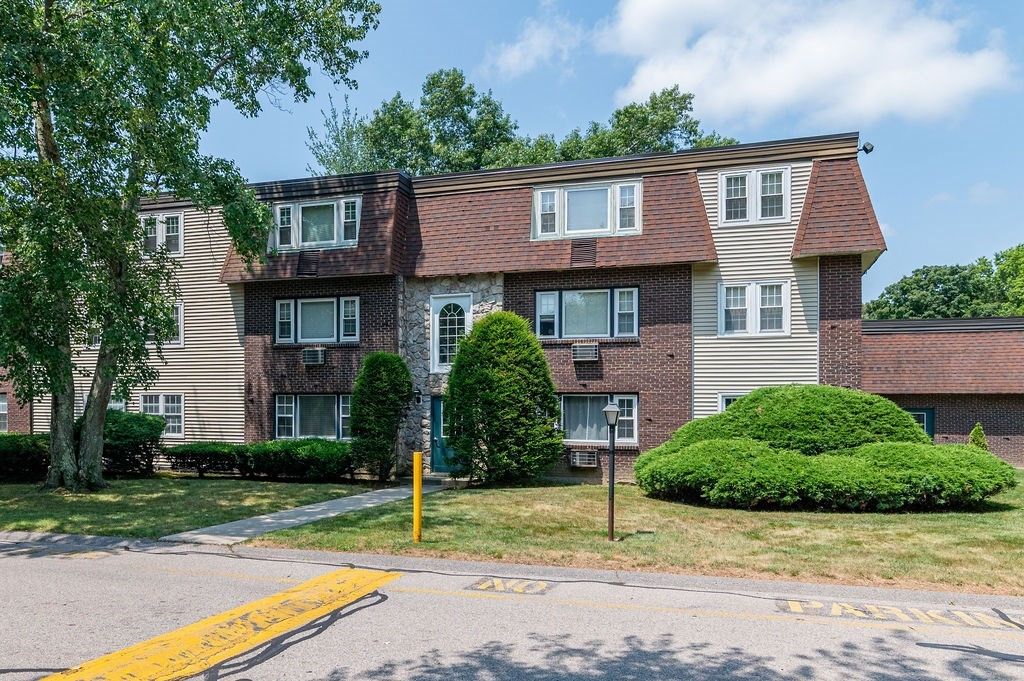 180 Main St 4103, Bridgewater, MA 02324
