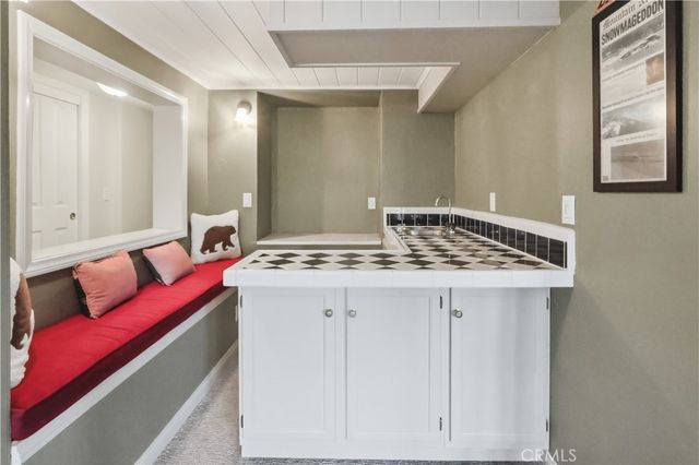 174 Golf Course Road, Lake Arrowhead, CA 92352