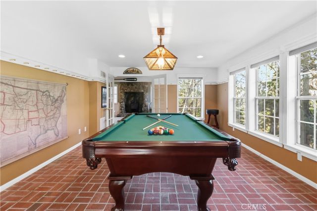 174 Golf Course Road, Lake Arrowhead, CA 92352