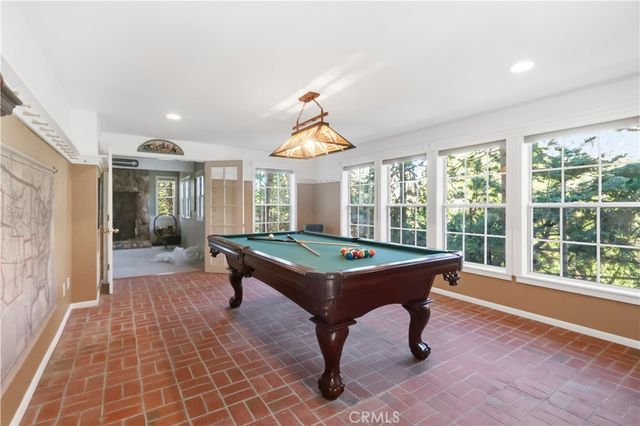 174 Golf Course Road, Lake Arrowhead, CA 92352