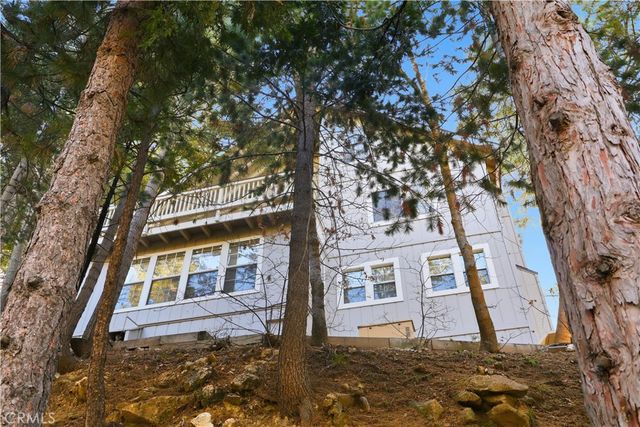 174 Golf Course Road, Lake Arrowhead, CA 92352