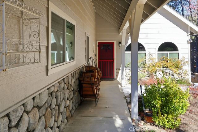 174 Golf Course Road, Lake Arrowhead, CA 92352