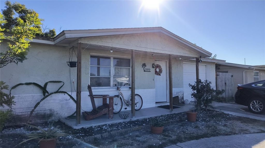 3910 DARLINGTON ROAD, Holiday, FL 34691