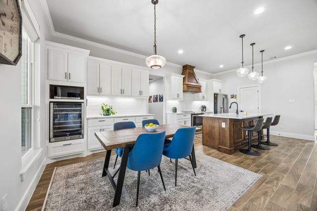 207 Colonial Drive, Mabank, TX 75156