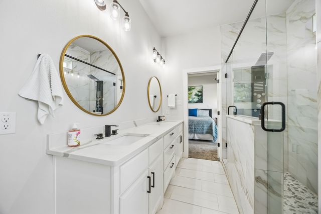 207 Colonial Drive, Mabank, TX 75156