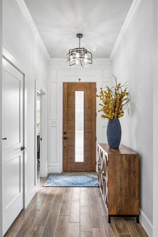 207 Colonial Drive, Mabank, TX 75156