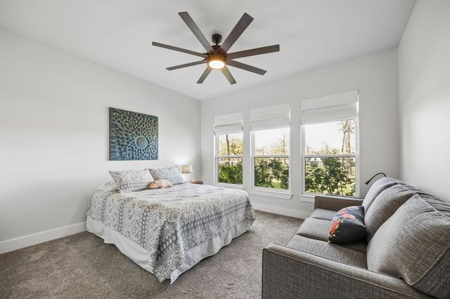 207 Colonial Drive, Mabank, TX 75156