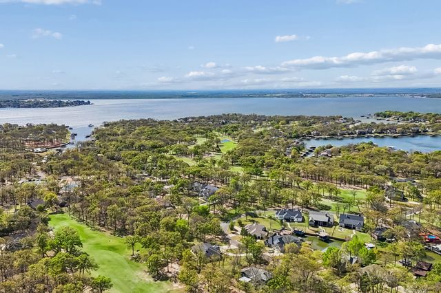 207 Colonial Drive, Mabank, TX 75156