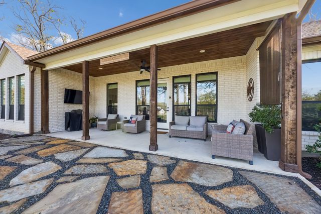 207 Colonial Drive, Mabank, TX 75156