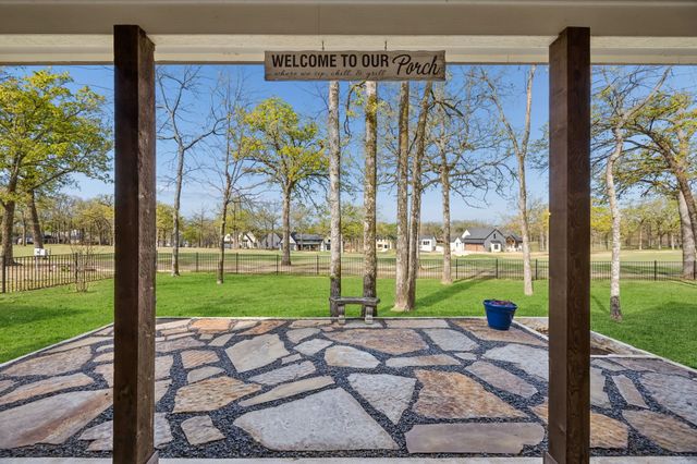 207 Colonial Drive, Mabank, TX 75156