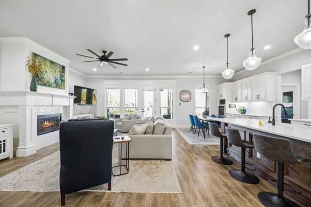 207 Colonial Drive, Mabank, TX 75156