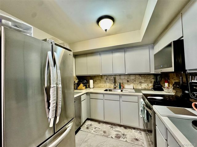 53 Jefferson Oval B, Yorktown Heights, NY 10598