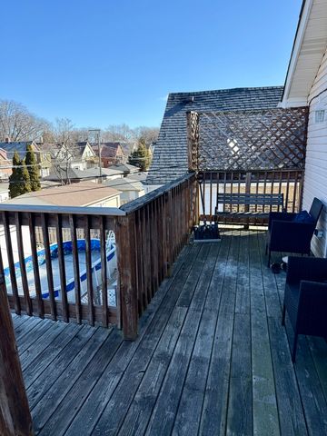 4954 W Cullom Avenue 2, Chicago, IL 60641