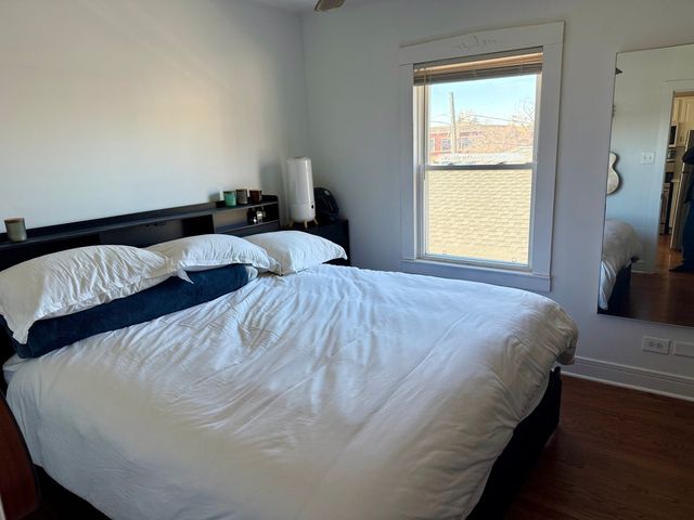 4954 W Cullom Avenue 2, Chicago, IL 60641