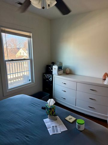 4954 W Cullom Avenue 2, Chicago, IL 60641