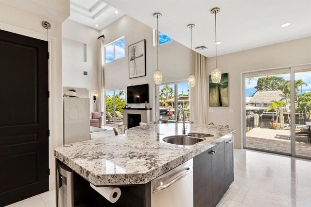 2461 SE 10th Street, Pompano Beach, FL 33062