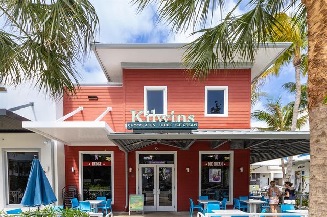 2461 SE 10th Street, Pompano Beach, FL 33062
