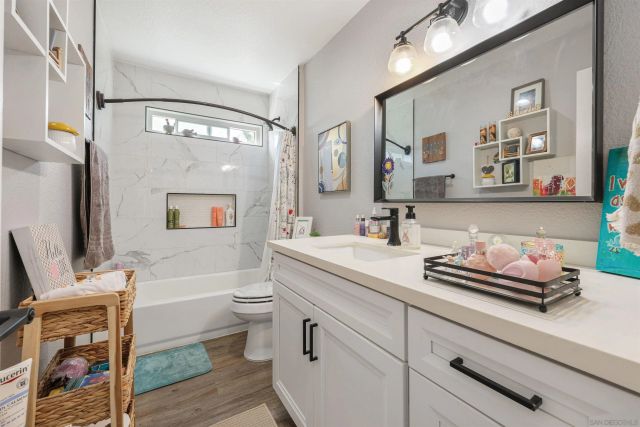 4161 Winona Ave 8, San Diego, CA 92105