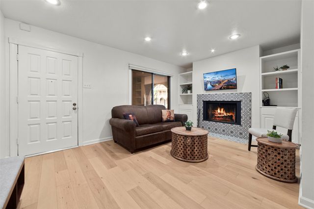 505 W 7th ST 113, Austin, TX 78701