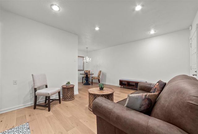 505 W 7th ST 113, Austin, TX 78701